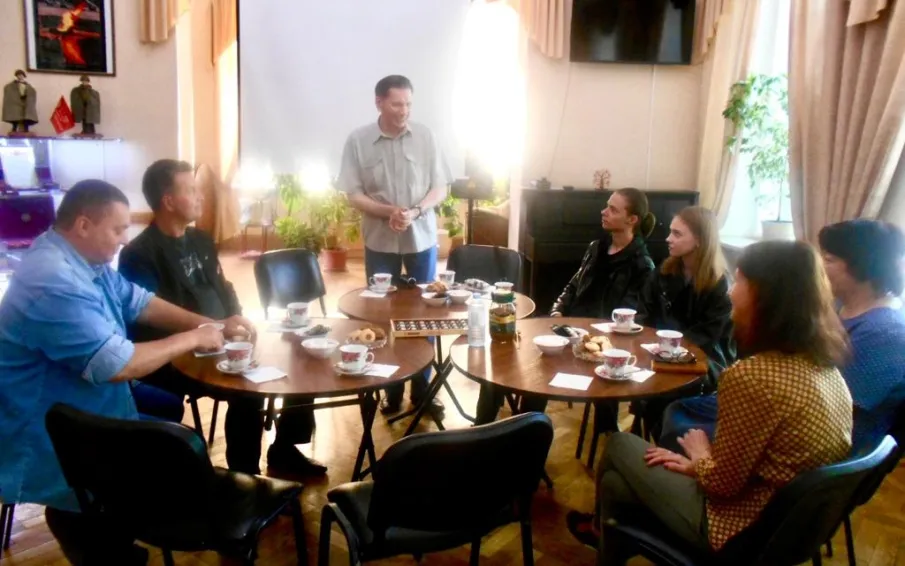 В Доме ветеранов прошла встреча с участником СВО А.В. Чекановым